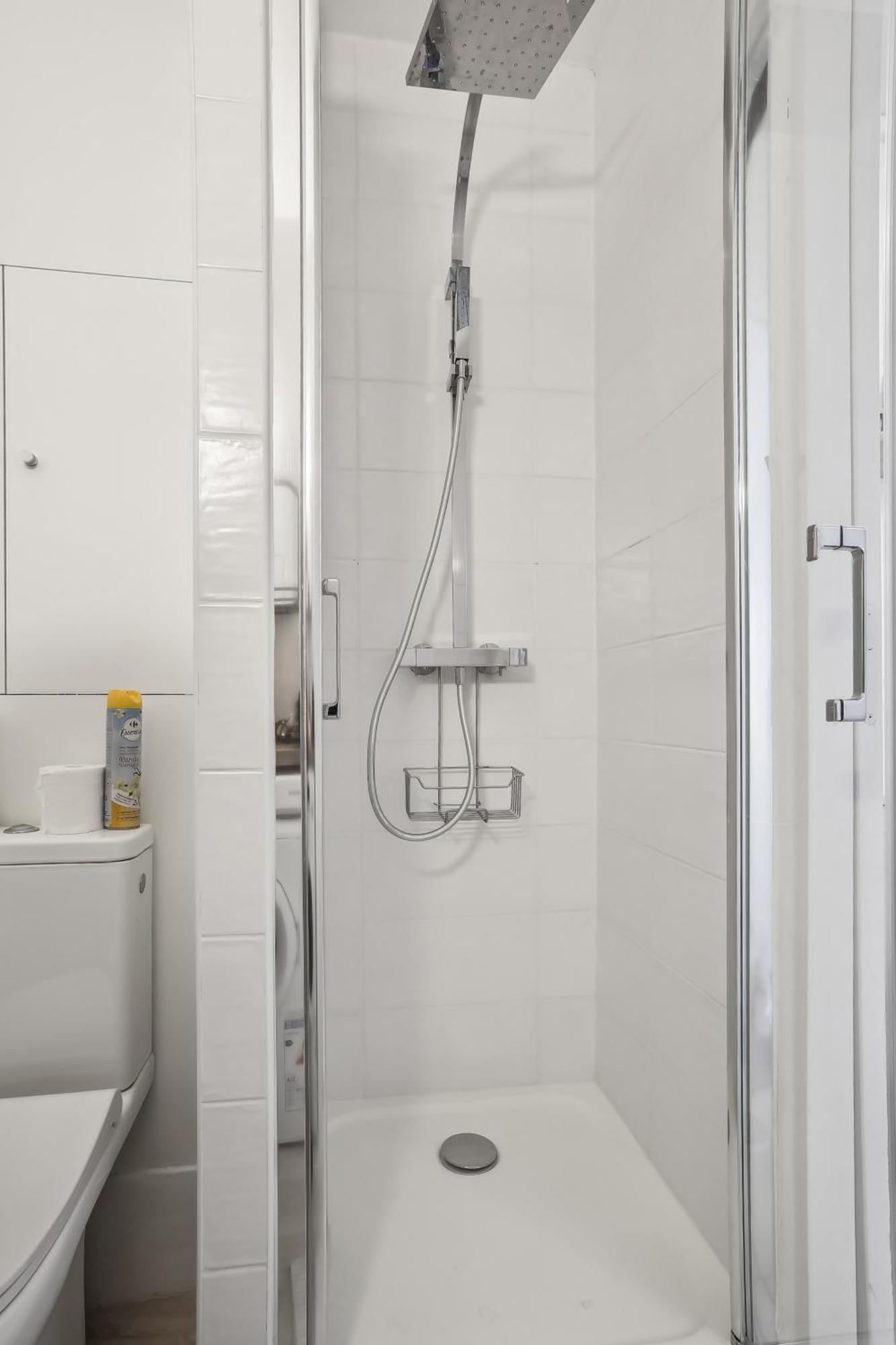 Comfortable Studio Dowtown كورباي إيسون المظهر الخارجي الصورة